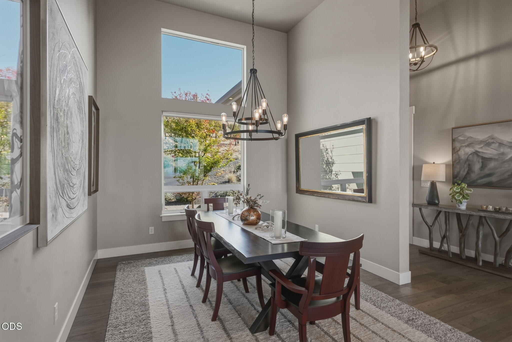 883 Highland View Loop