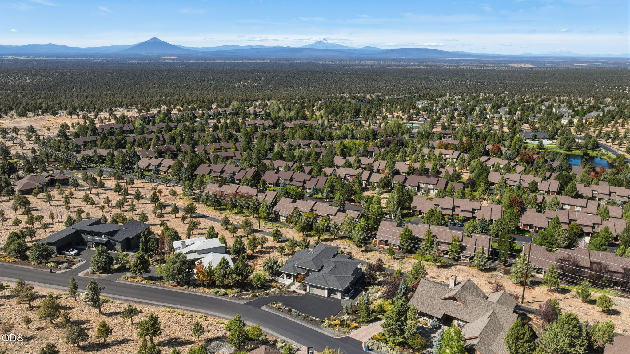 883 Highland View Loop
