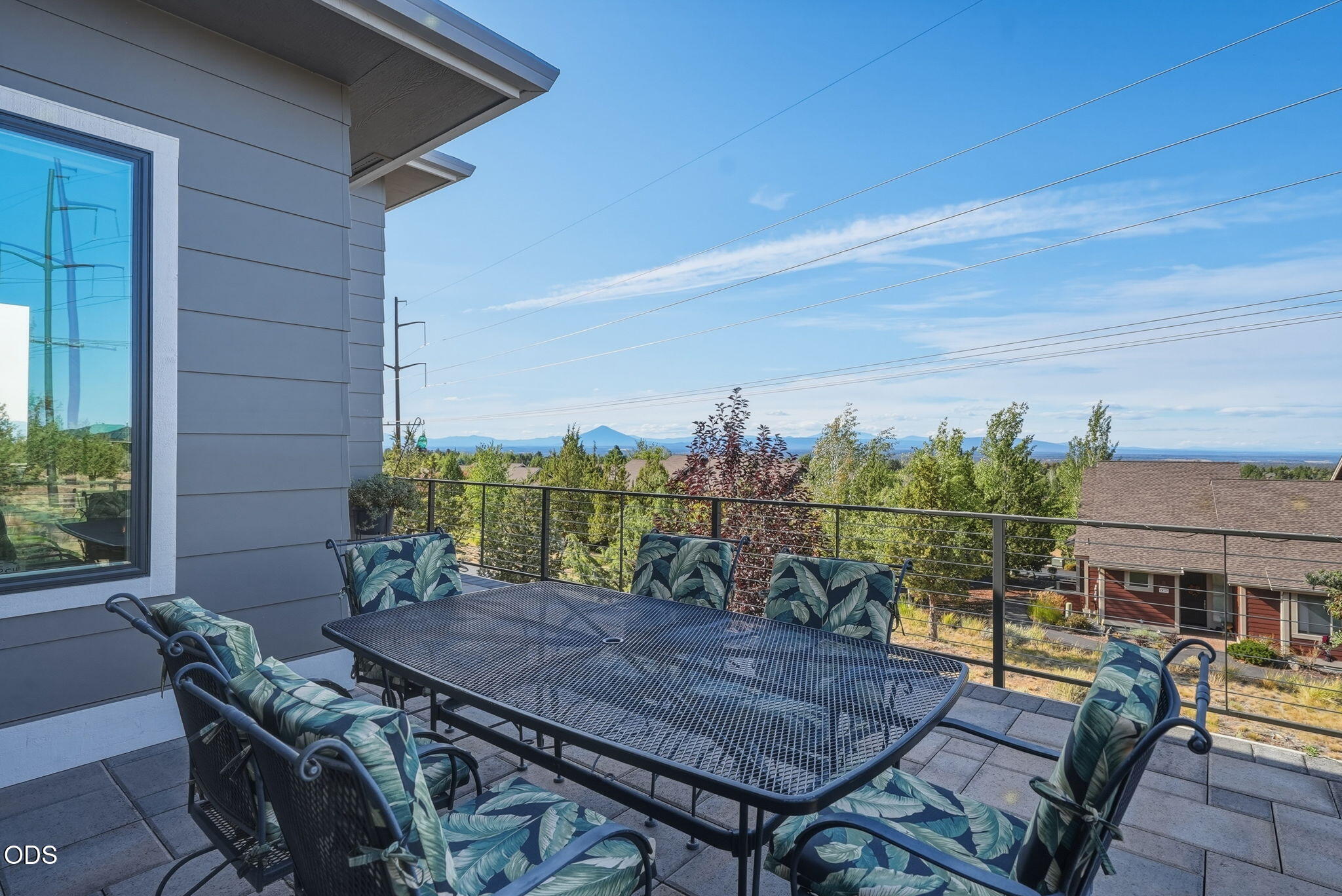 883 Highland View Loop