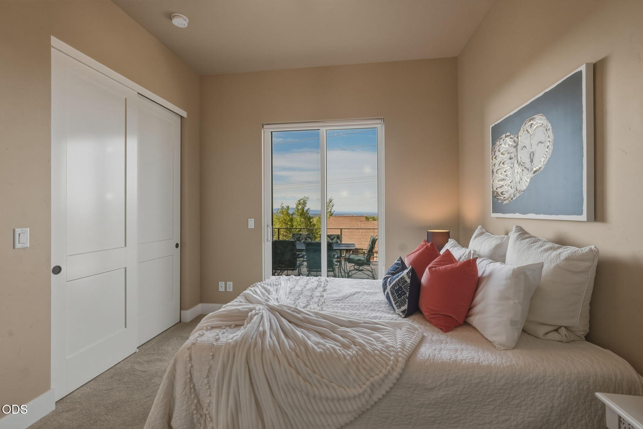 883 Highland View Loop