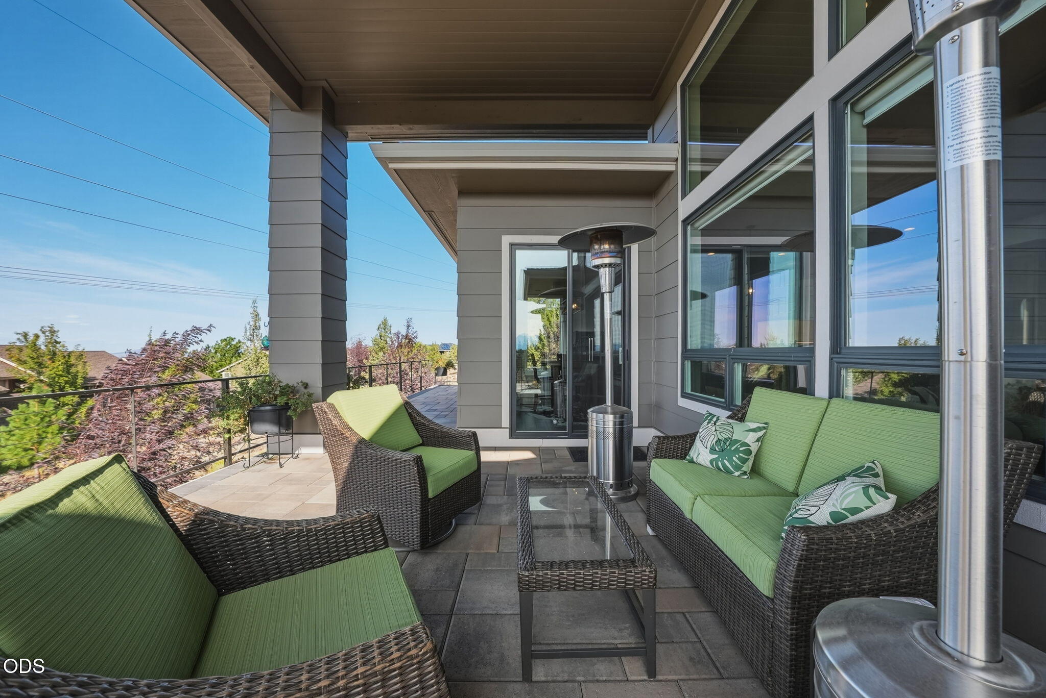 883 Highland View Loop
