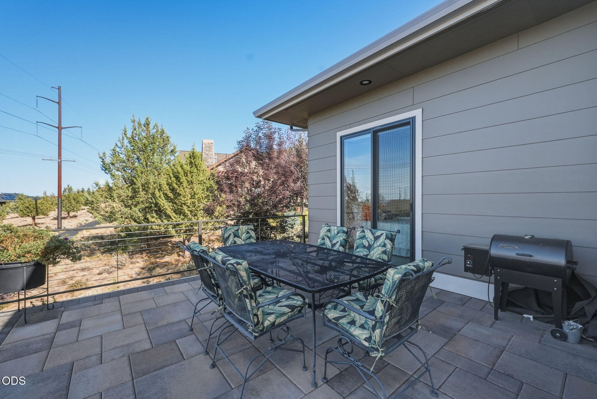 883 Highland View Loop