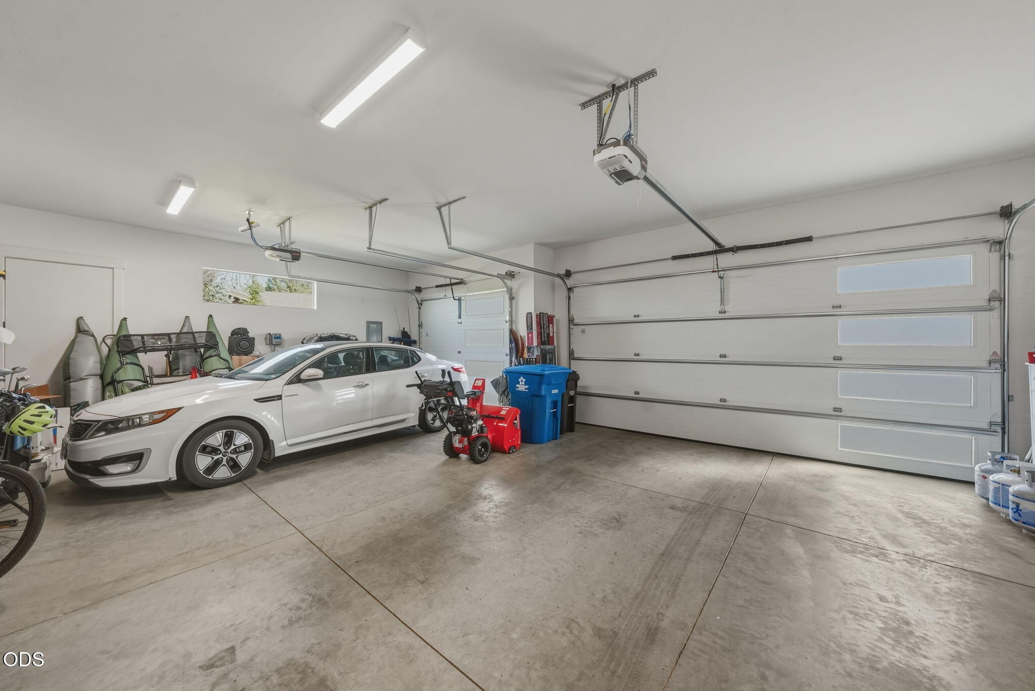 883 Highland View Loop