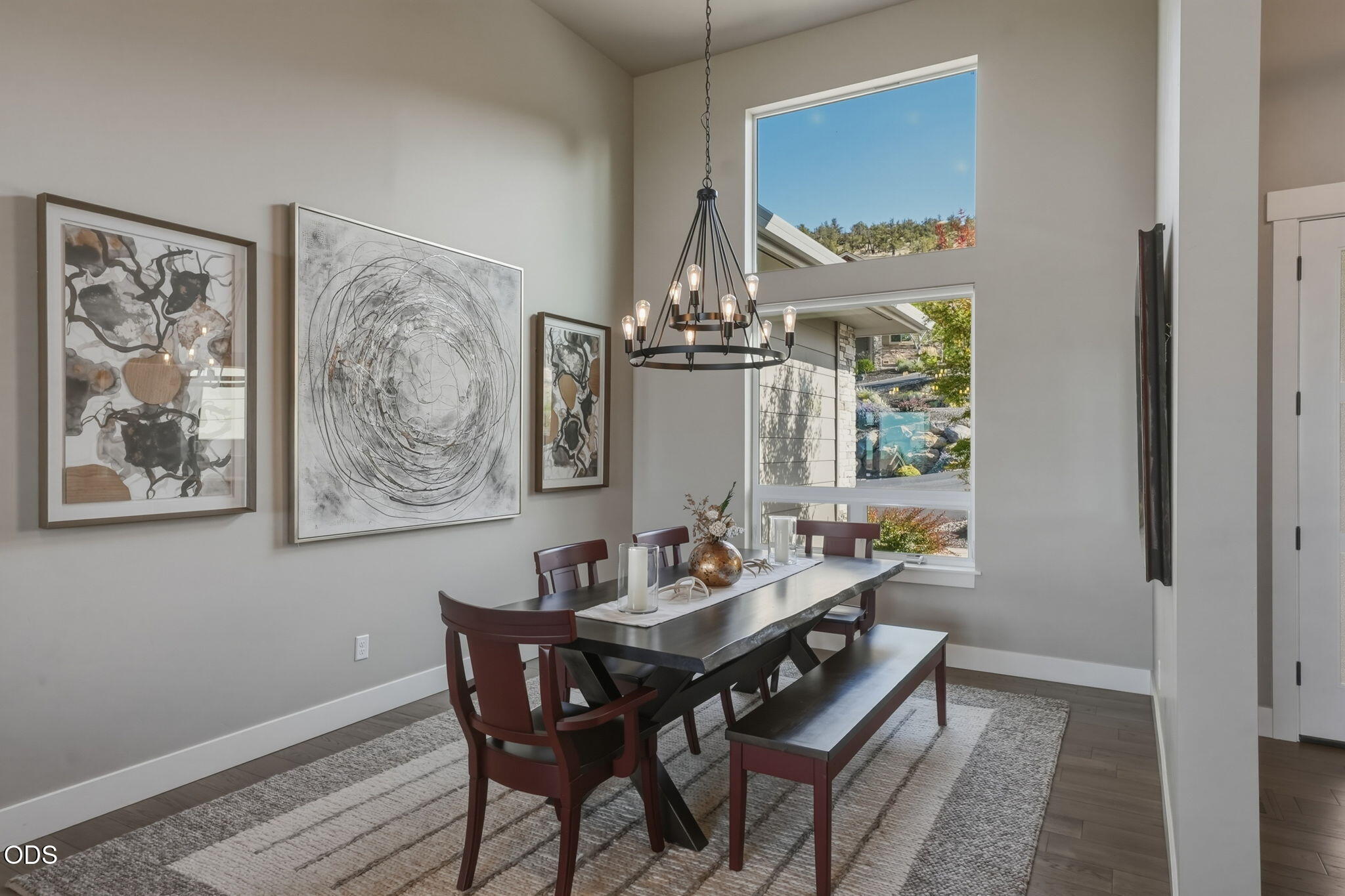 883 Highland View Loop