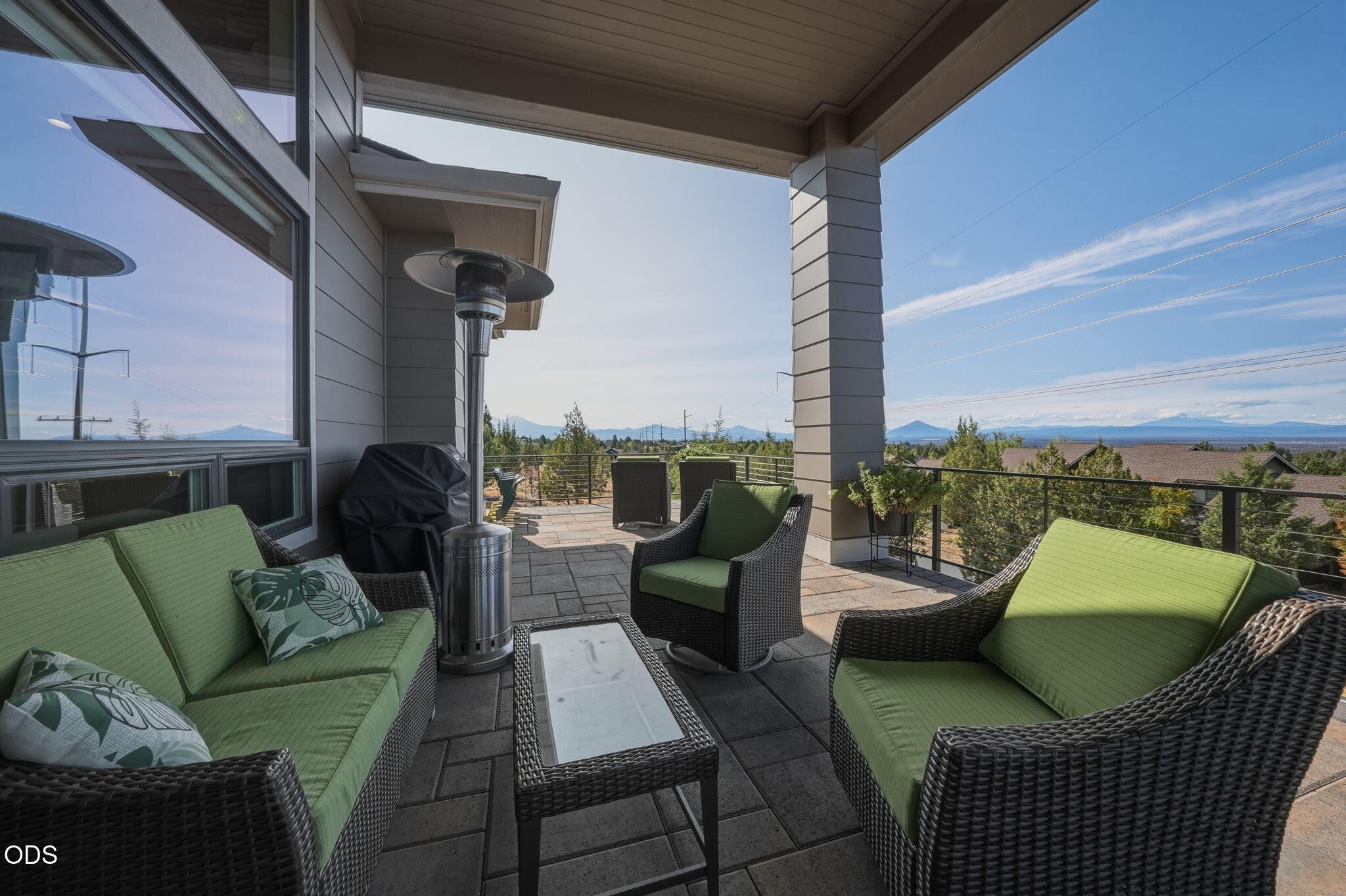883 Highland View Loop