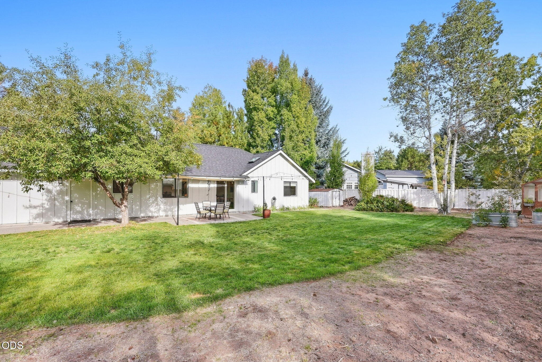 21195 Strawberry Mountain Court