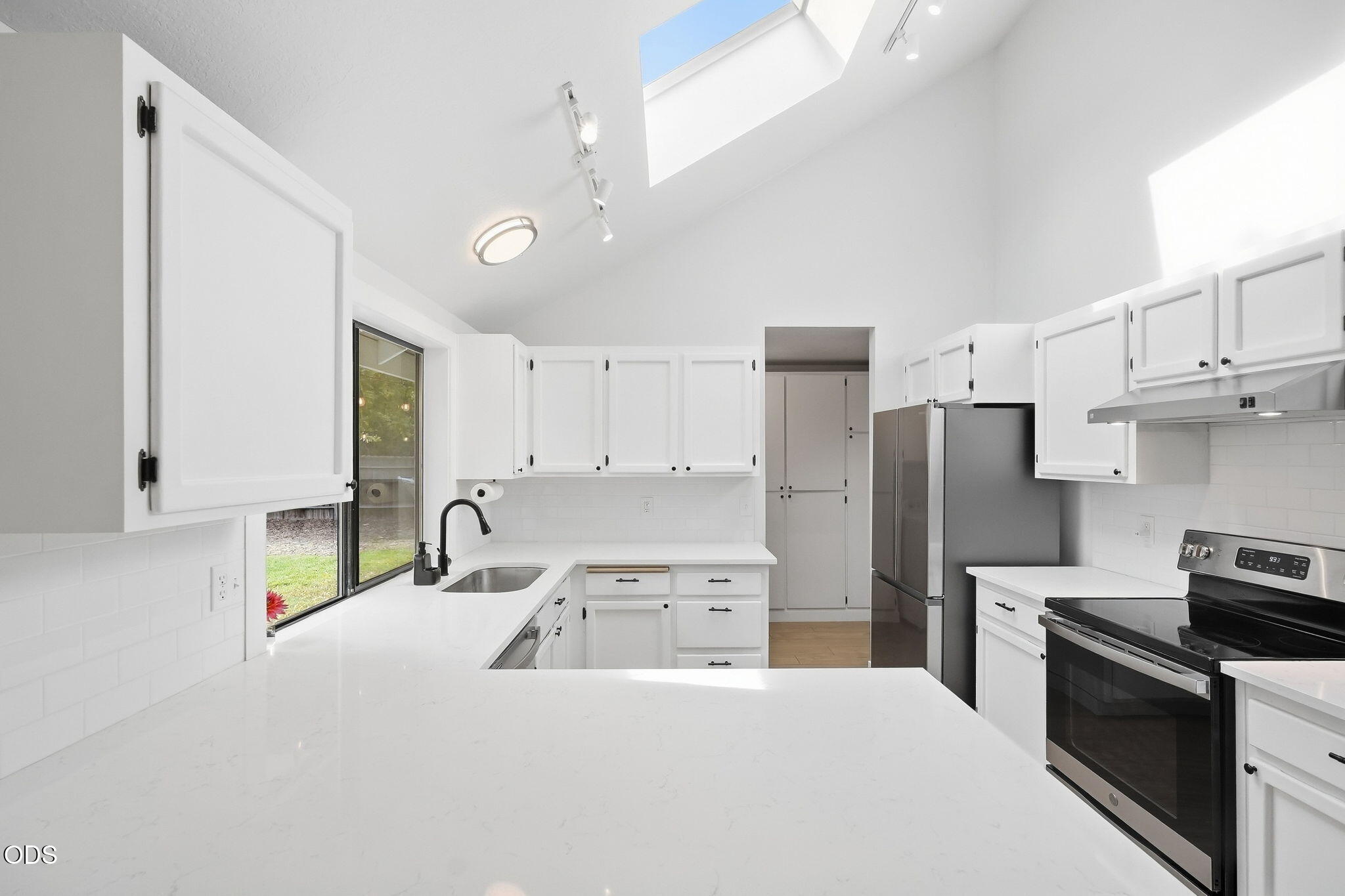 21195 Strawberry Mountain Court