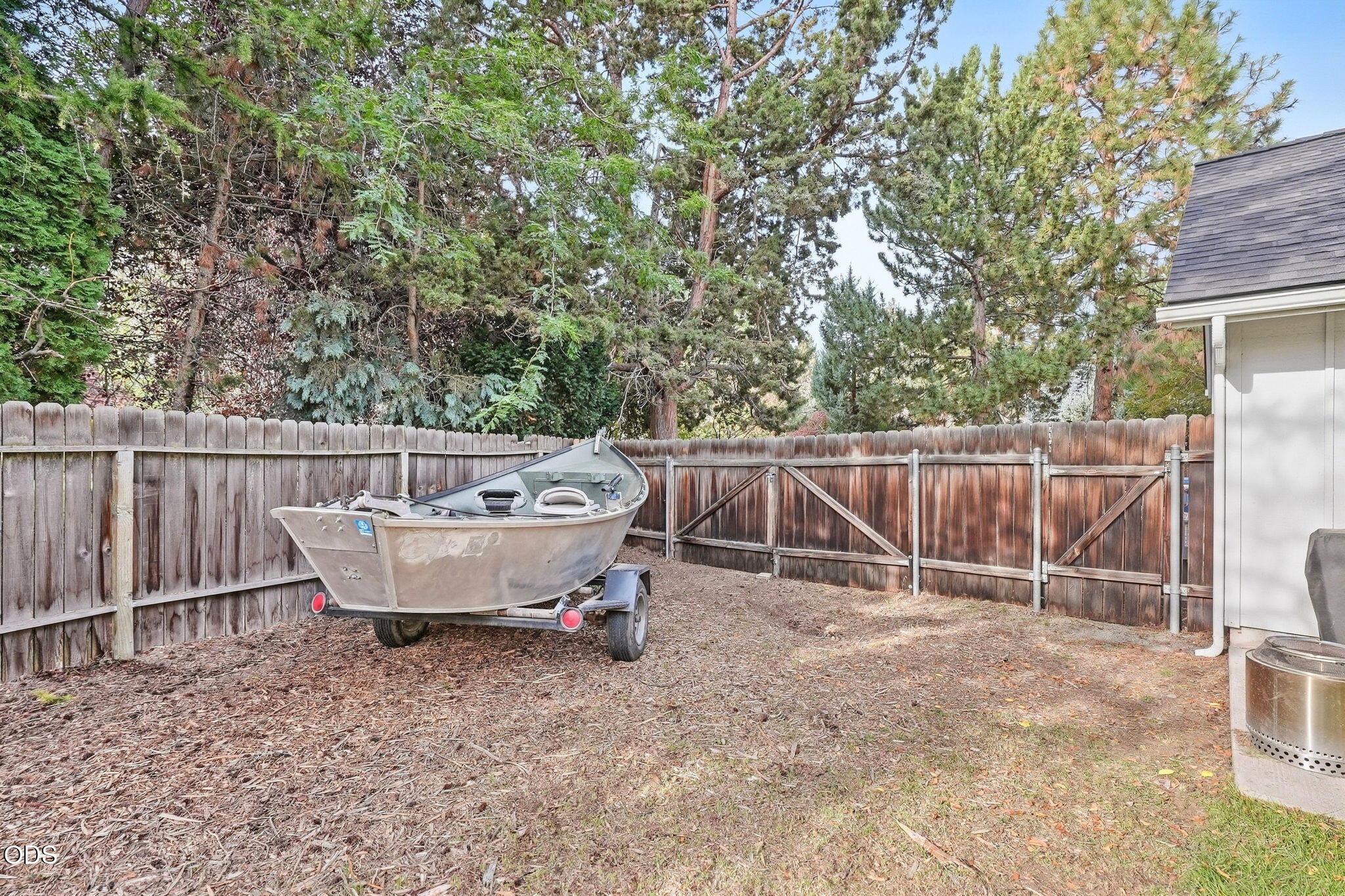 21195 Strawberry Mountain Court