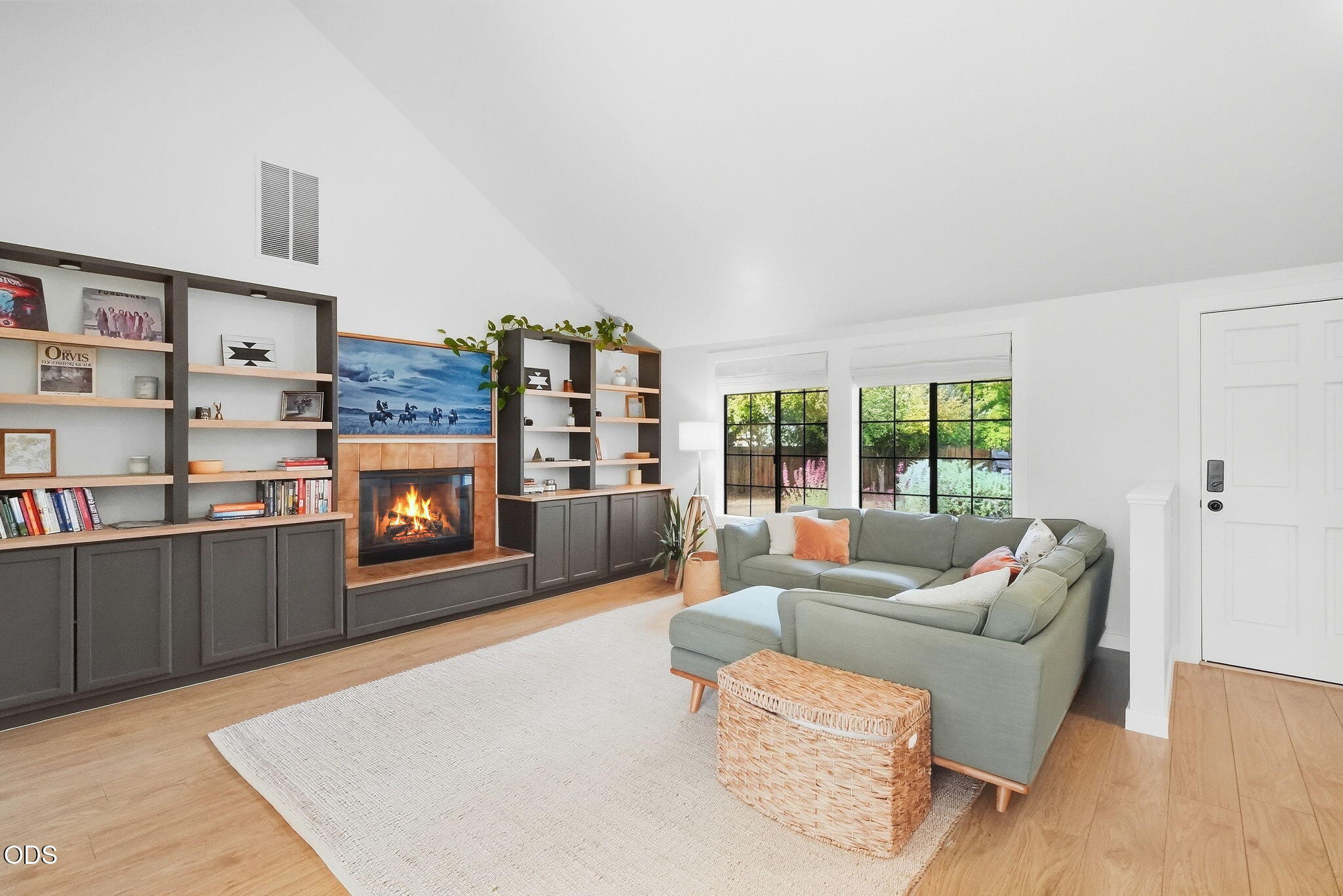 21195 Strawberry Mountain Court