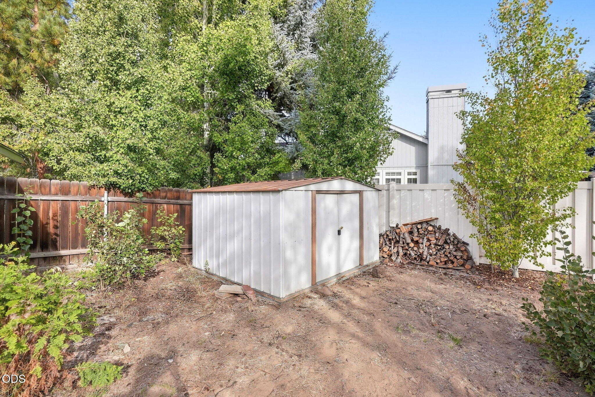 21195 Strawberry Mountain Court