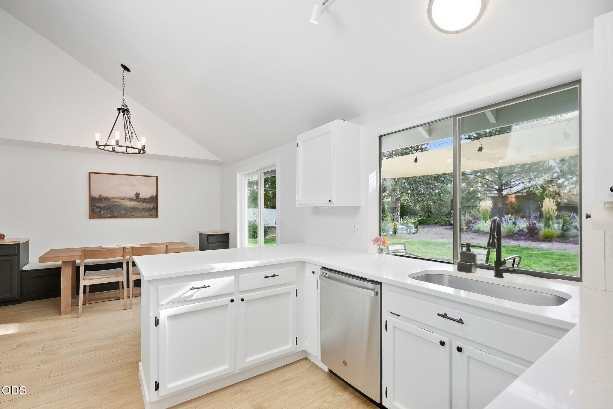 21195 Strawberry Mountain Court