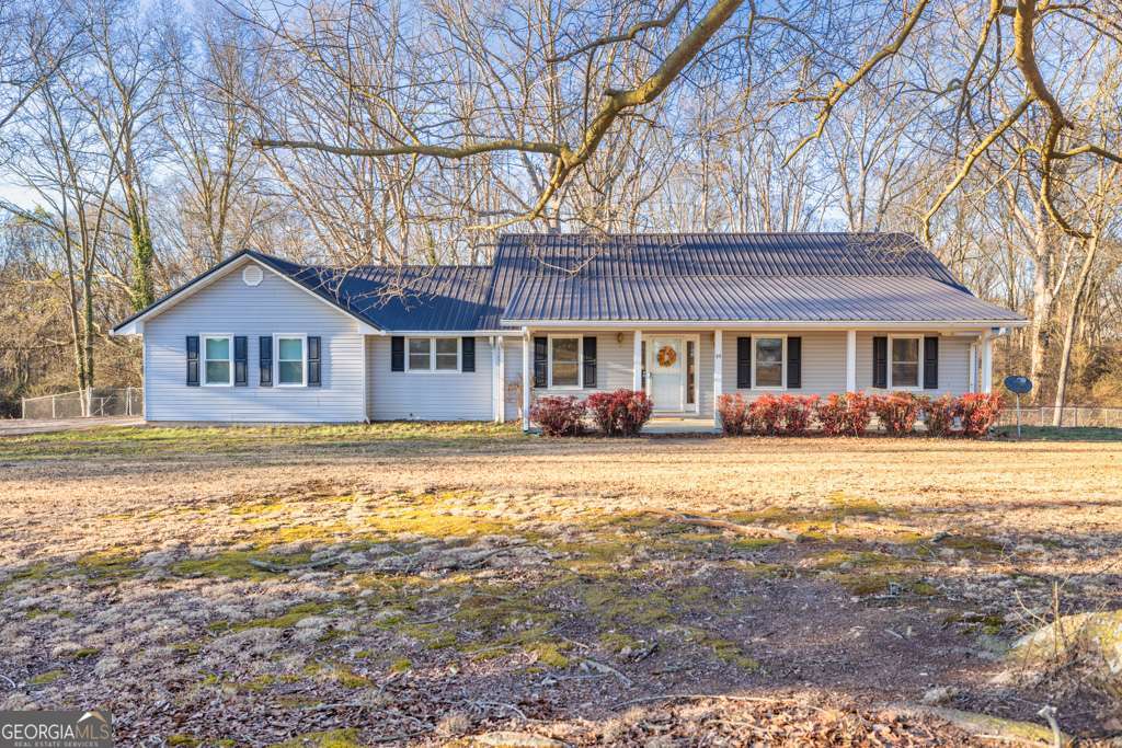 33 Andrews Road