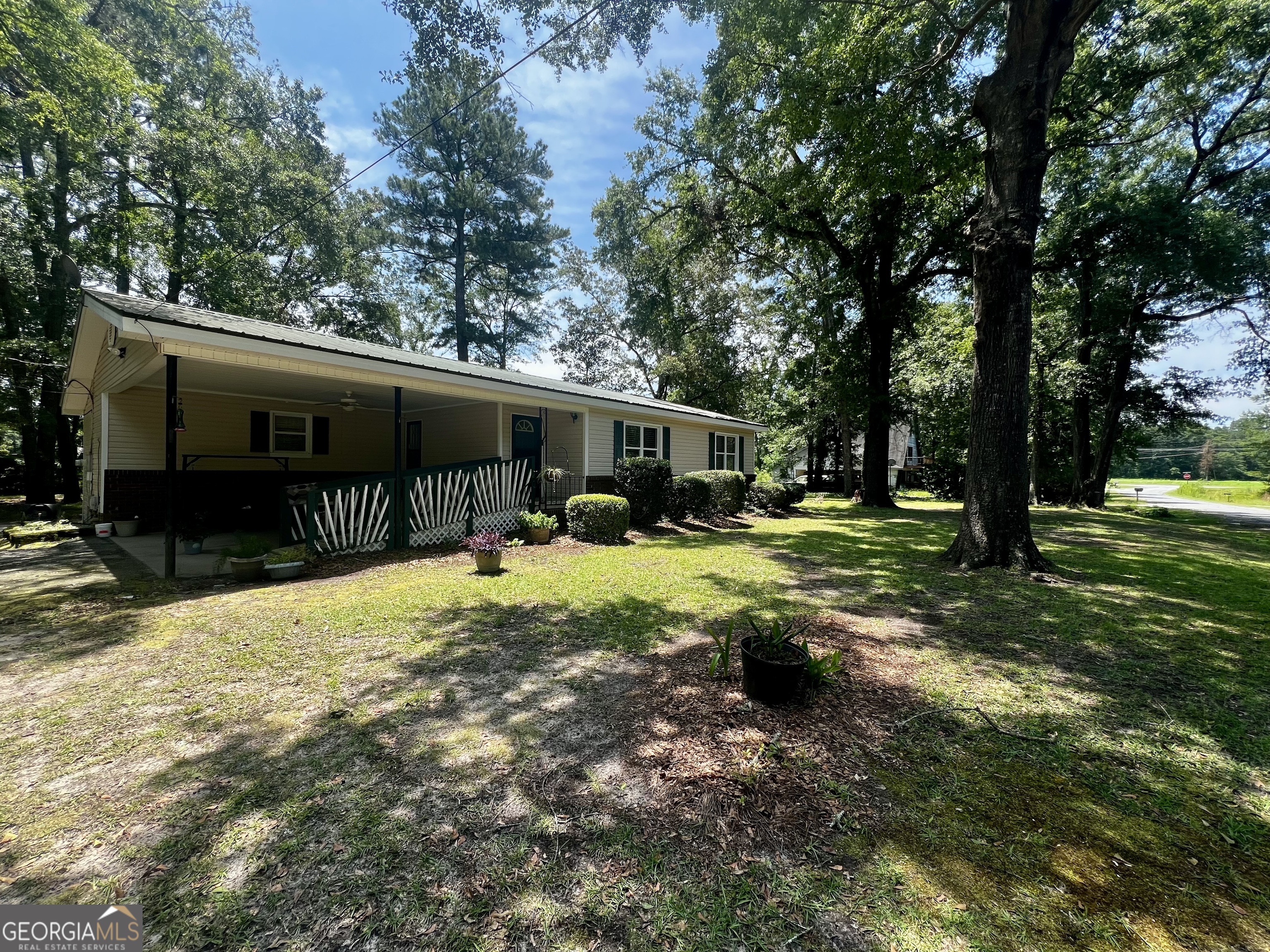 415 Willa Lane