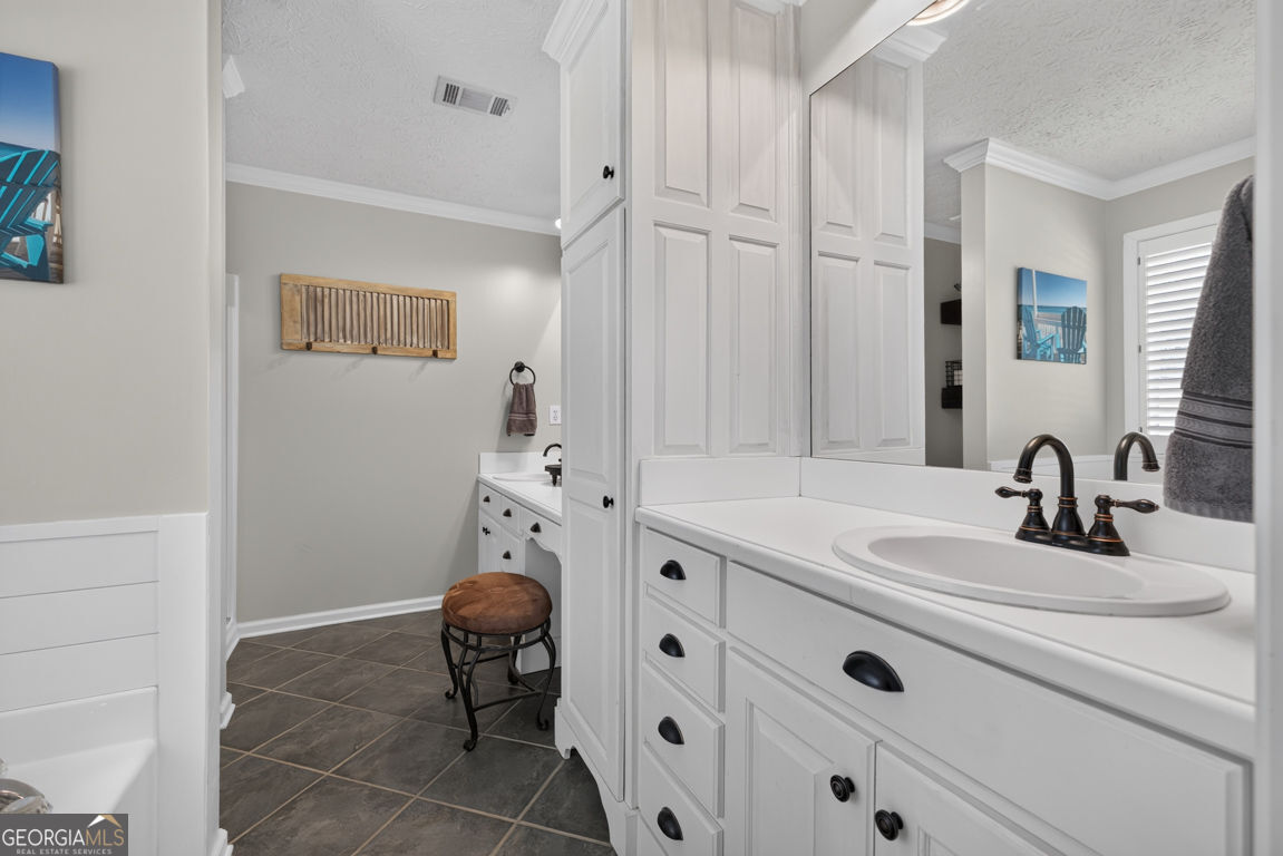 1561 Timber Heights Drive
