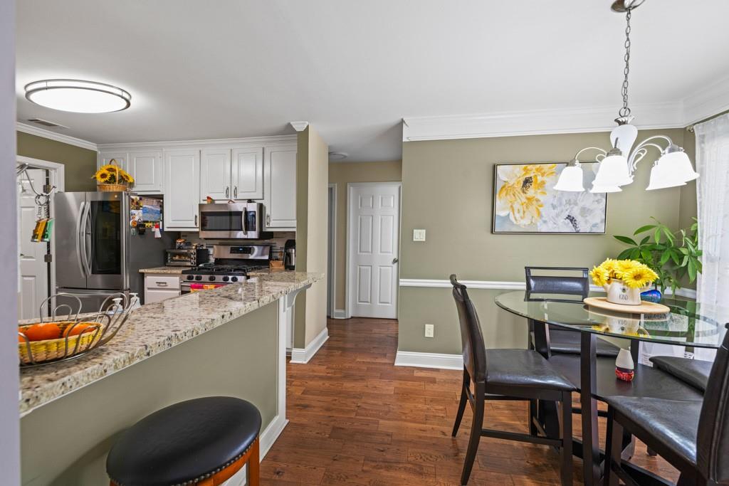 530 Cluster Court