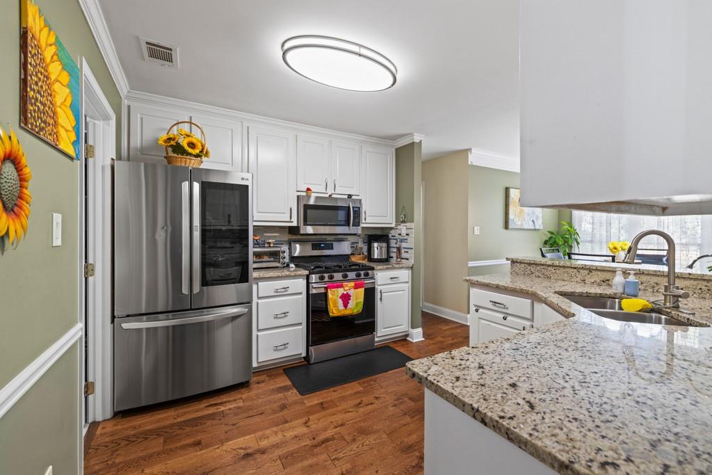 530 Cluster Court