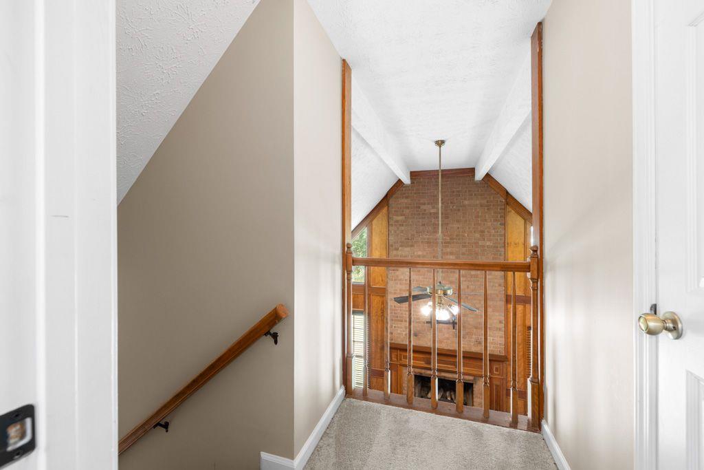 736 Oxford Court