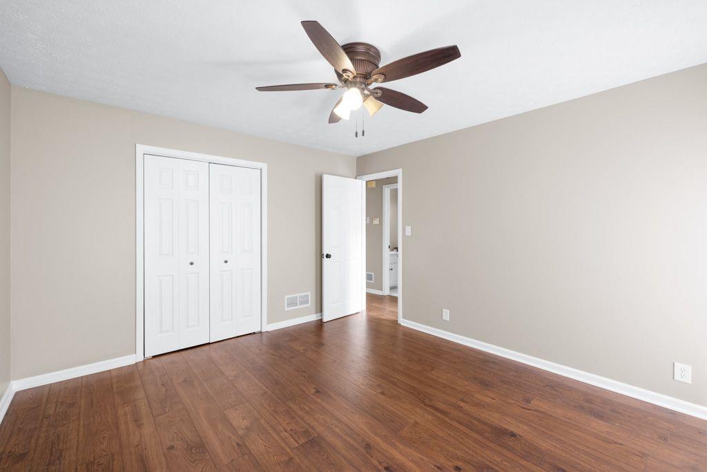 736 Oxford Court
