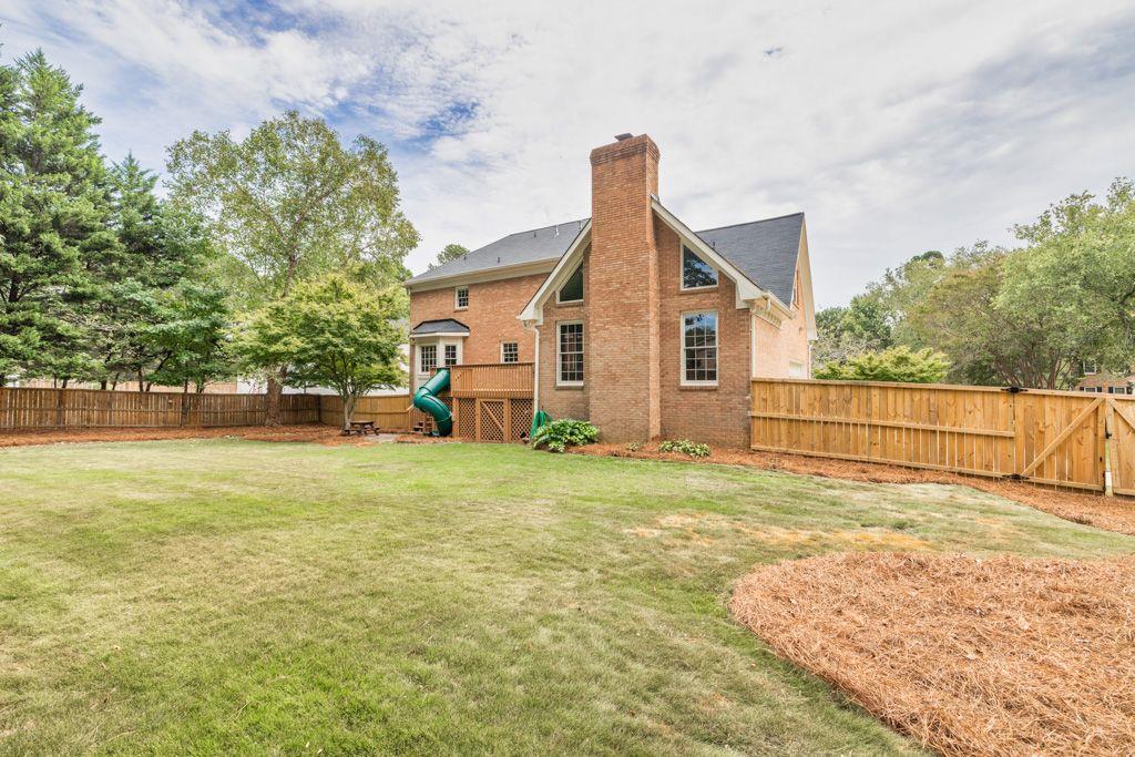 736 Oxford Court