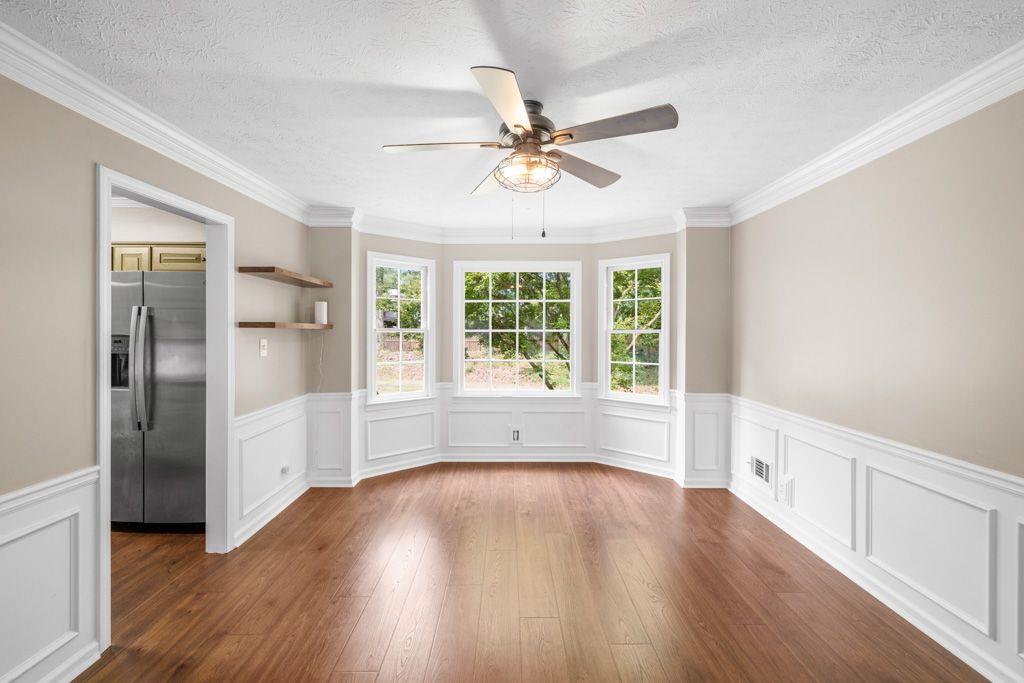 736 Oxford Court