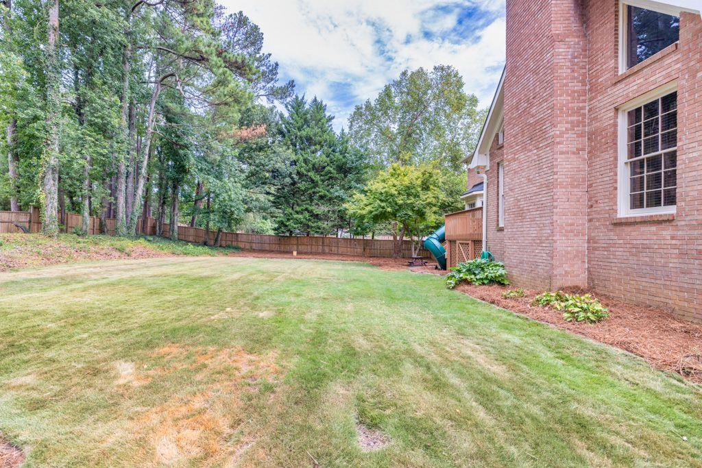 736 Oxford Court