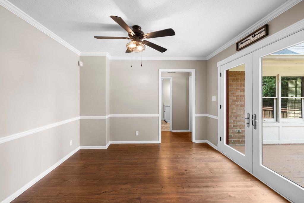 736 Oxford Court