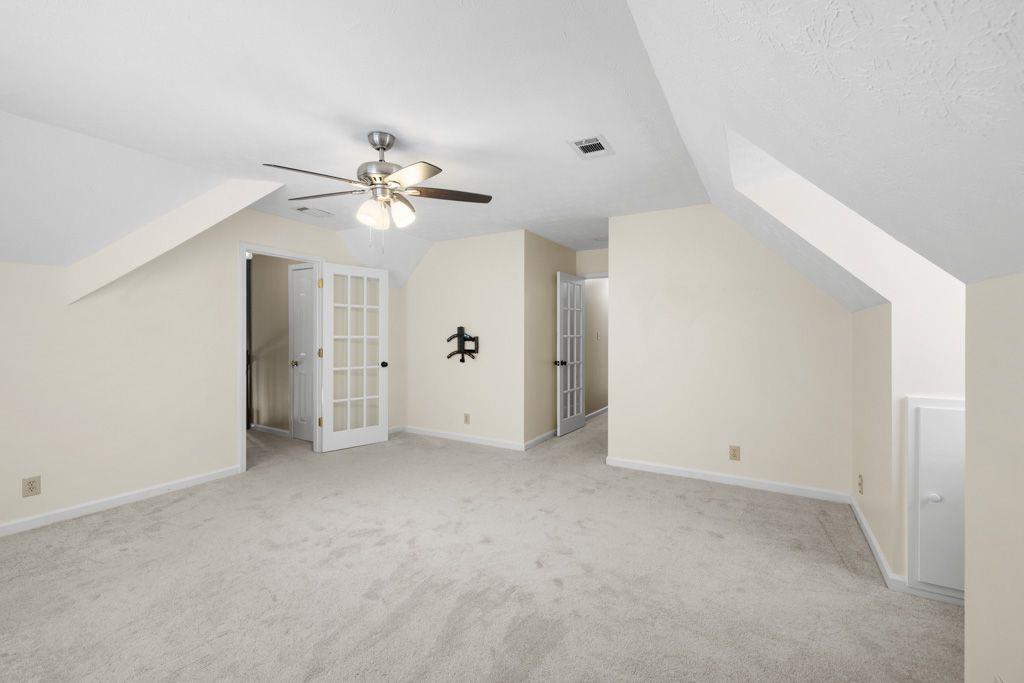 736 Oxford Court