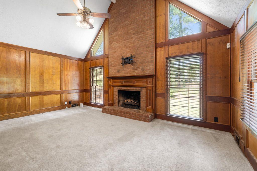 736 Oxford Court