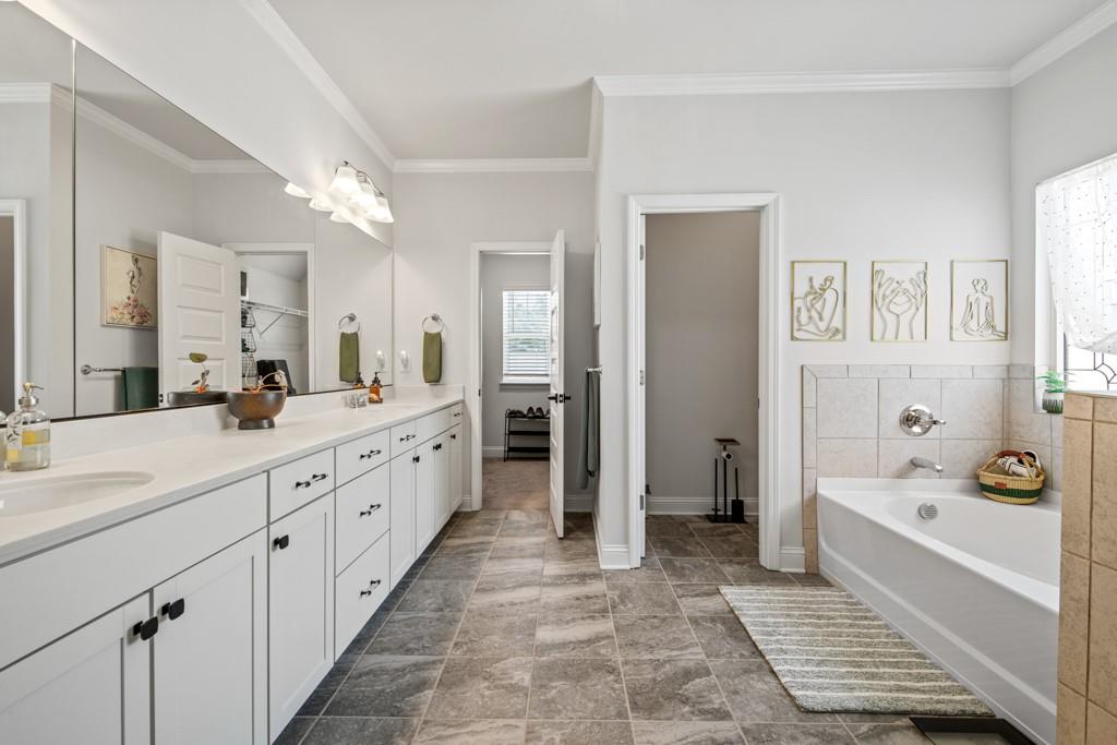 2346 Persimmon Chase