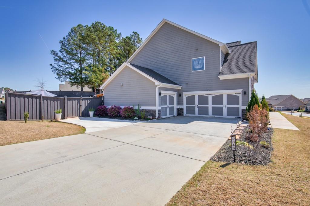 2346 Persimmon Chase