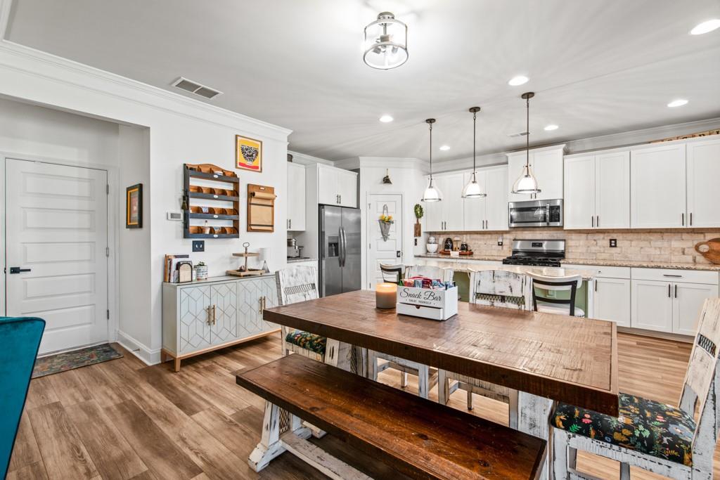 2346 Persimmon Chase