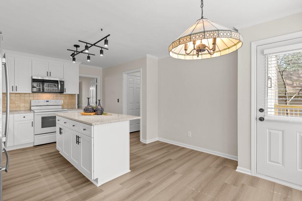 2611 Rock Point Lane