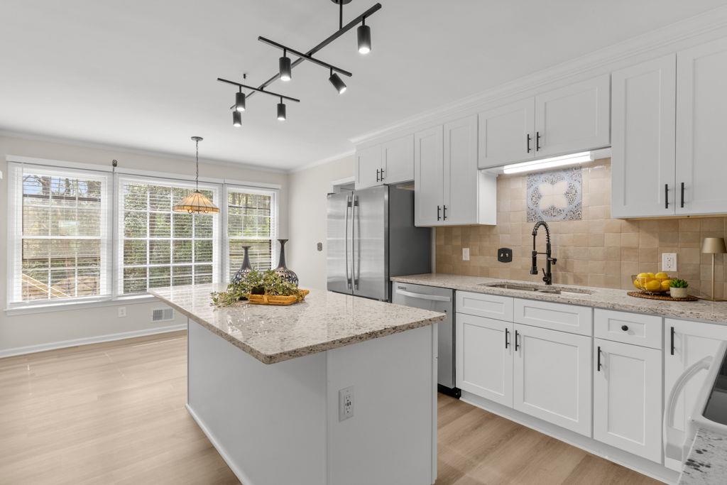 2611 Rock Point Lane