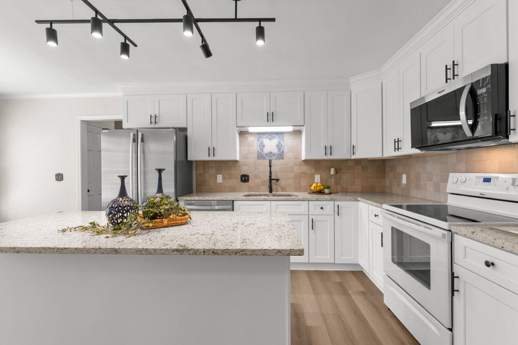 2611 Rock Point Lane