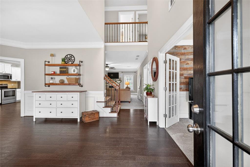1580 Lakeland Drive