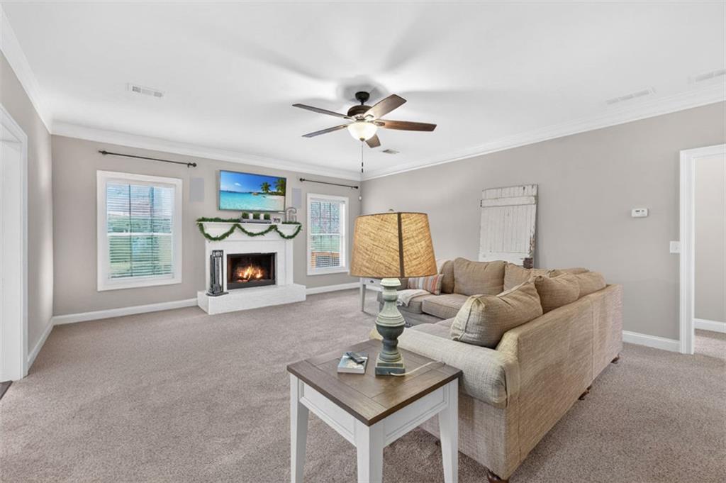 1580 Lakeland Drive