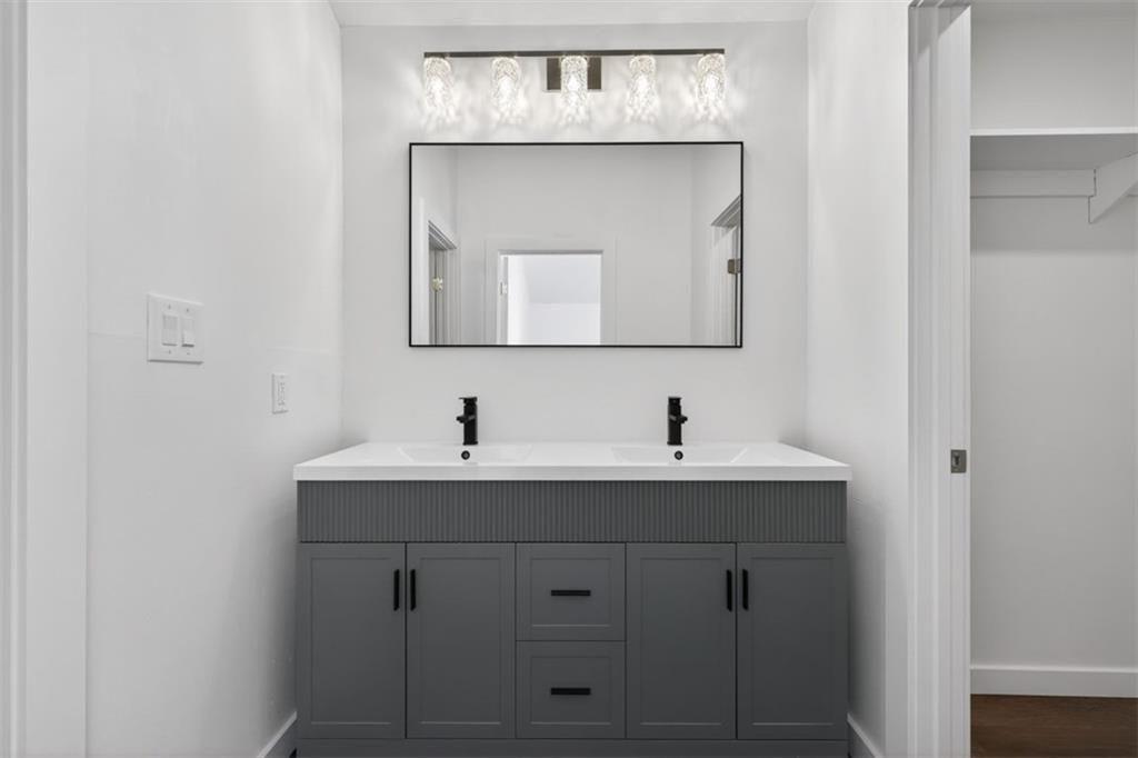 3940 Pinehurst Valley Drive