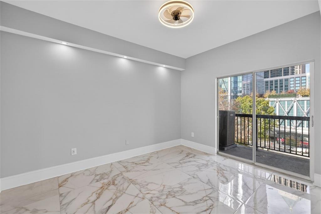 1075 Peachtree Walk NE Unit A512