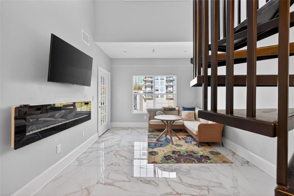 1075 Peachtree Walk NE Unit A512