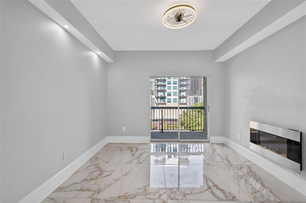 1075 Peachtree Walk NE Unit A512