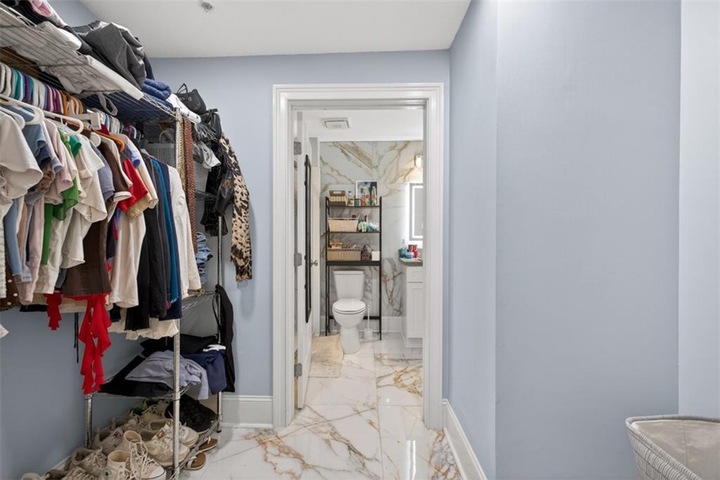 1075 Peachtree Walk NE Unit A512