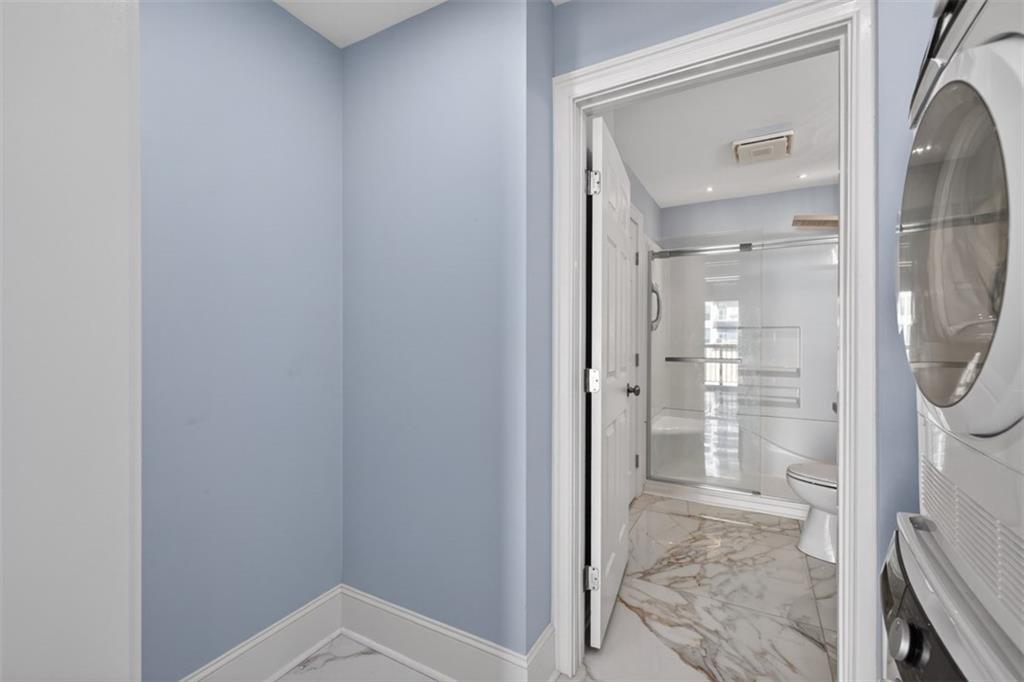 1075 Peachtree Walk NE Unit A512