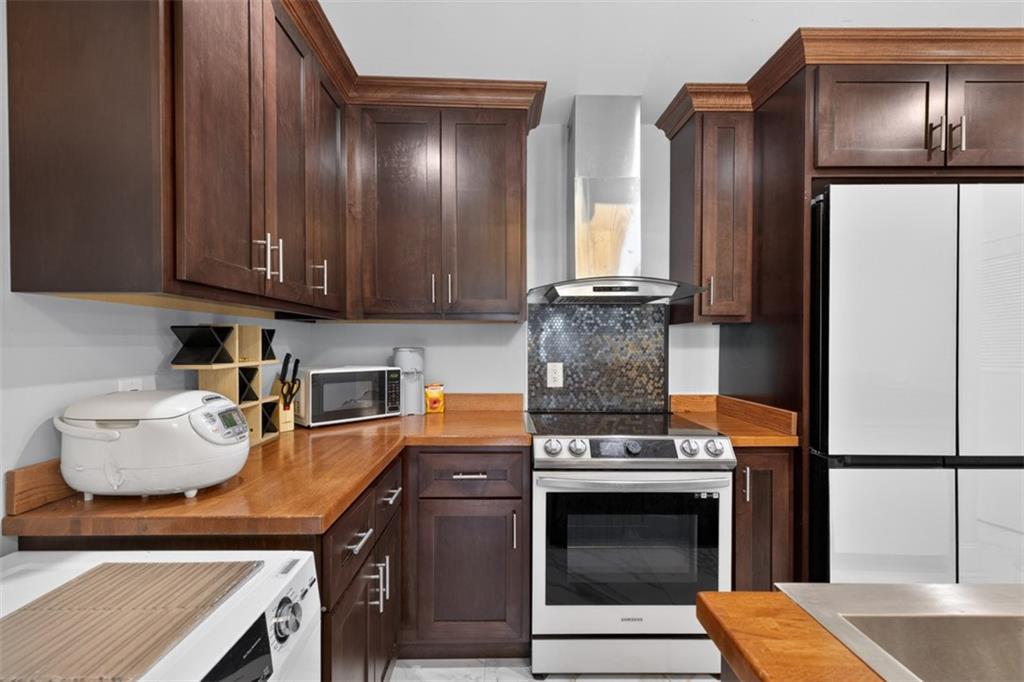 1075 Peachtree Walk NE Unit A512