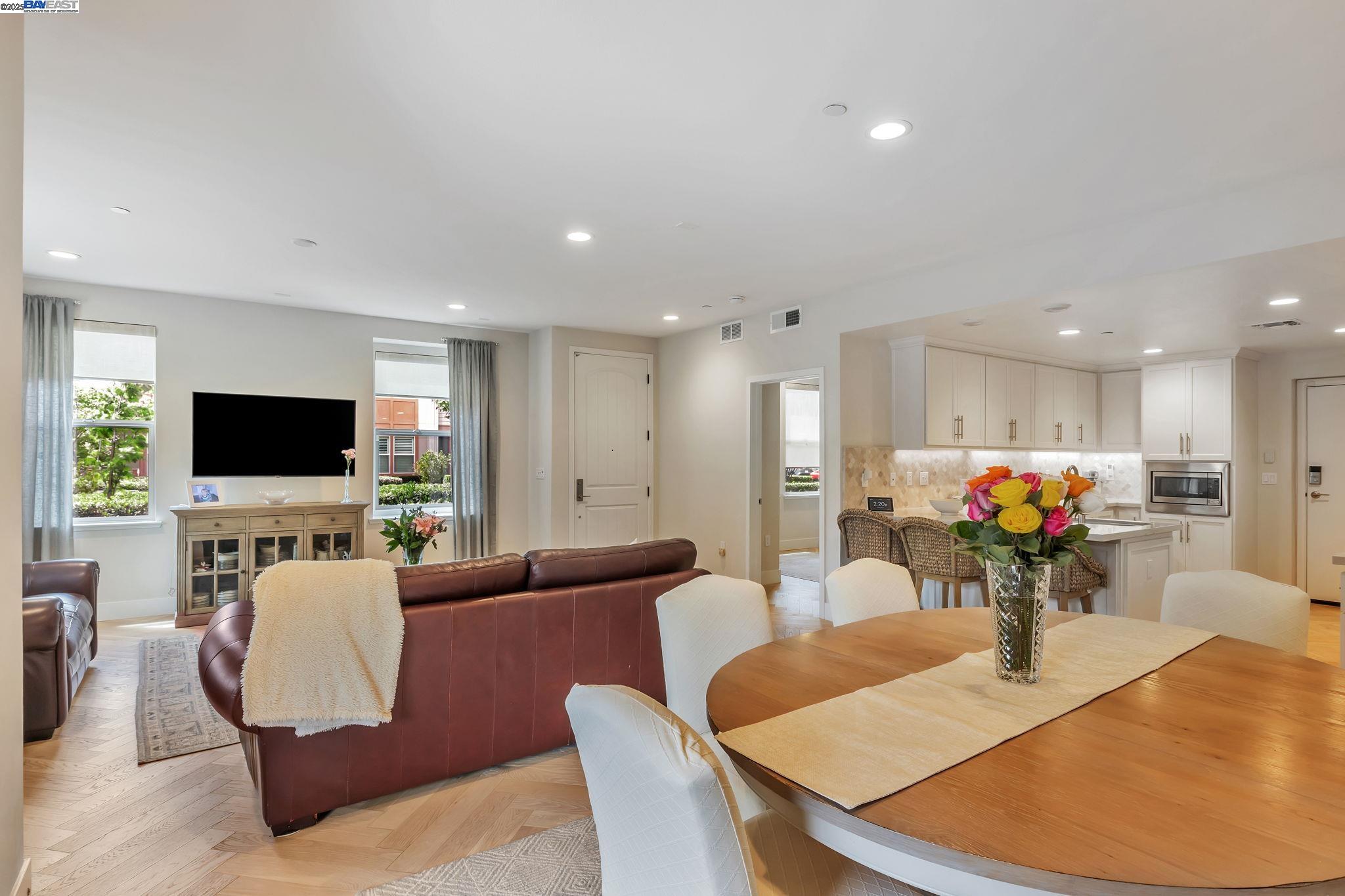 665 Sandalwood Dr # 4