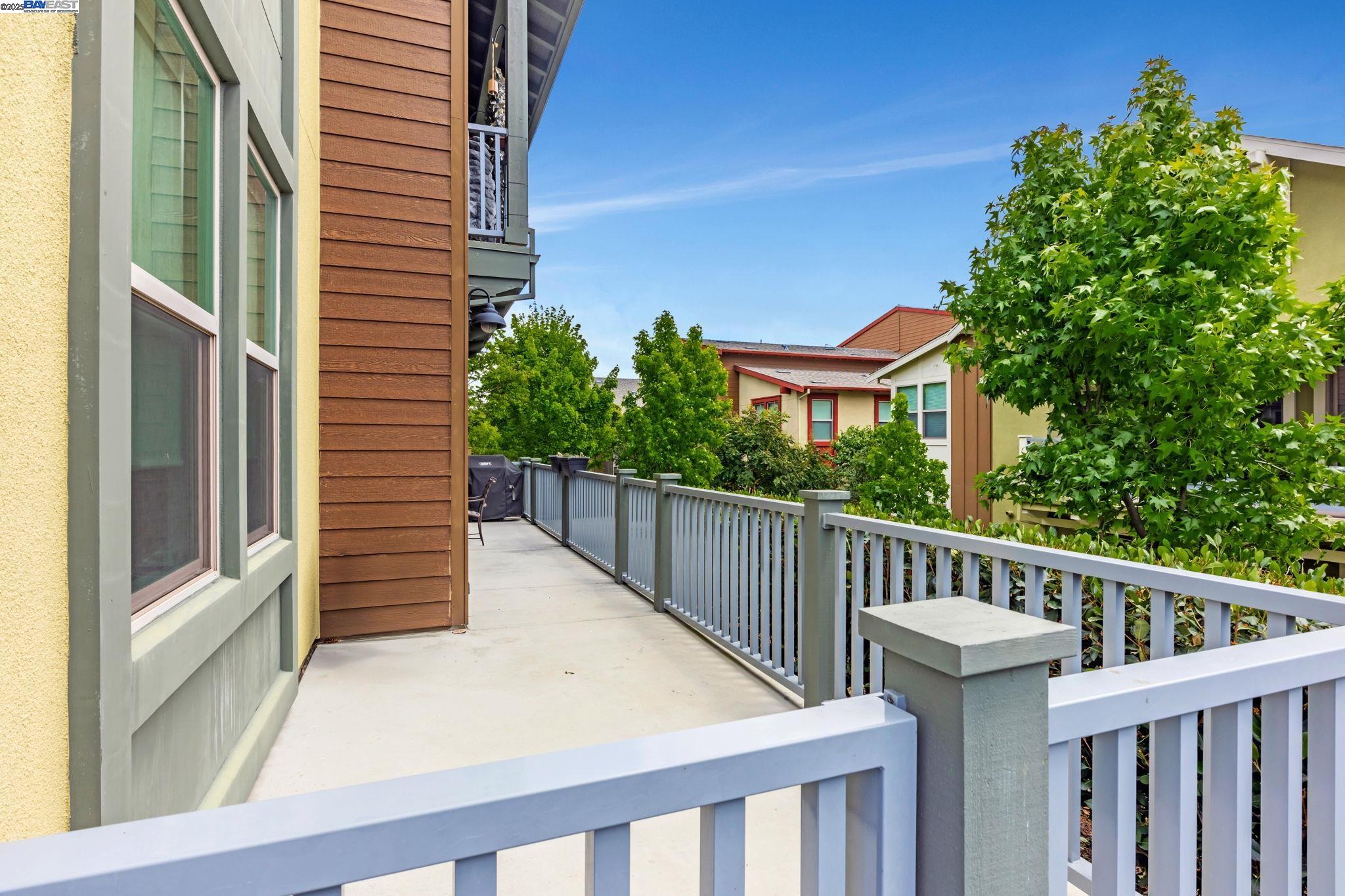 665 Sandalwood Dr # 4