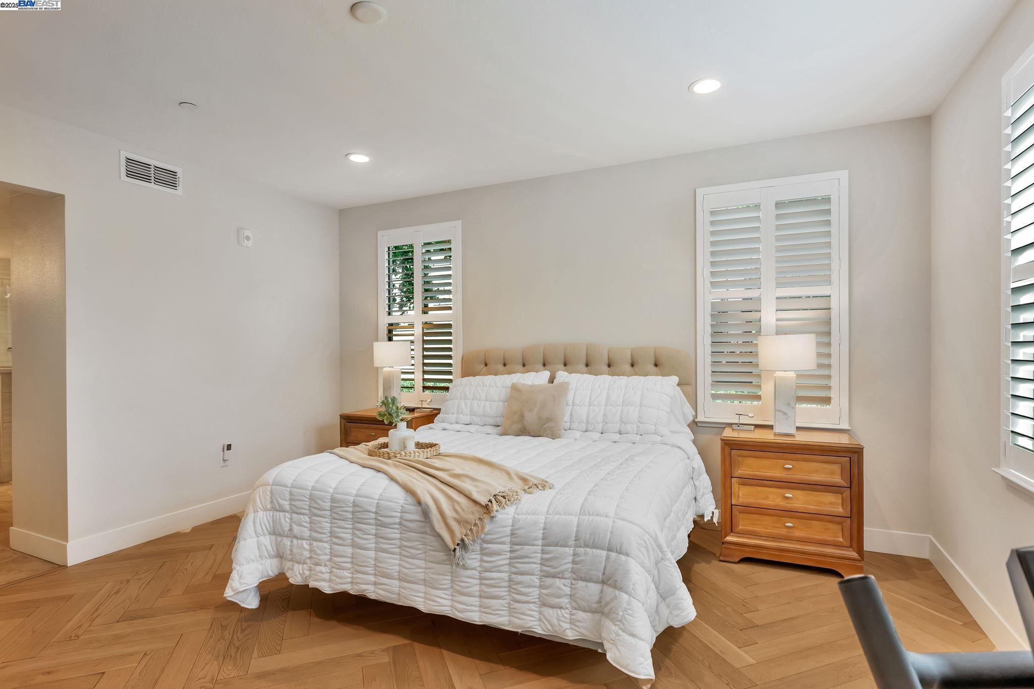 665 Sandalwood Dr # 4