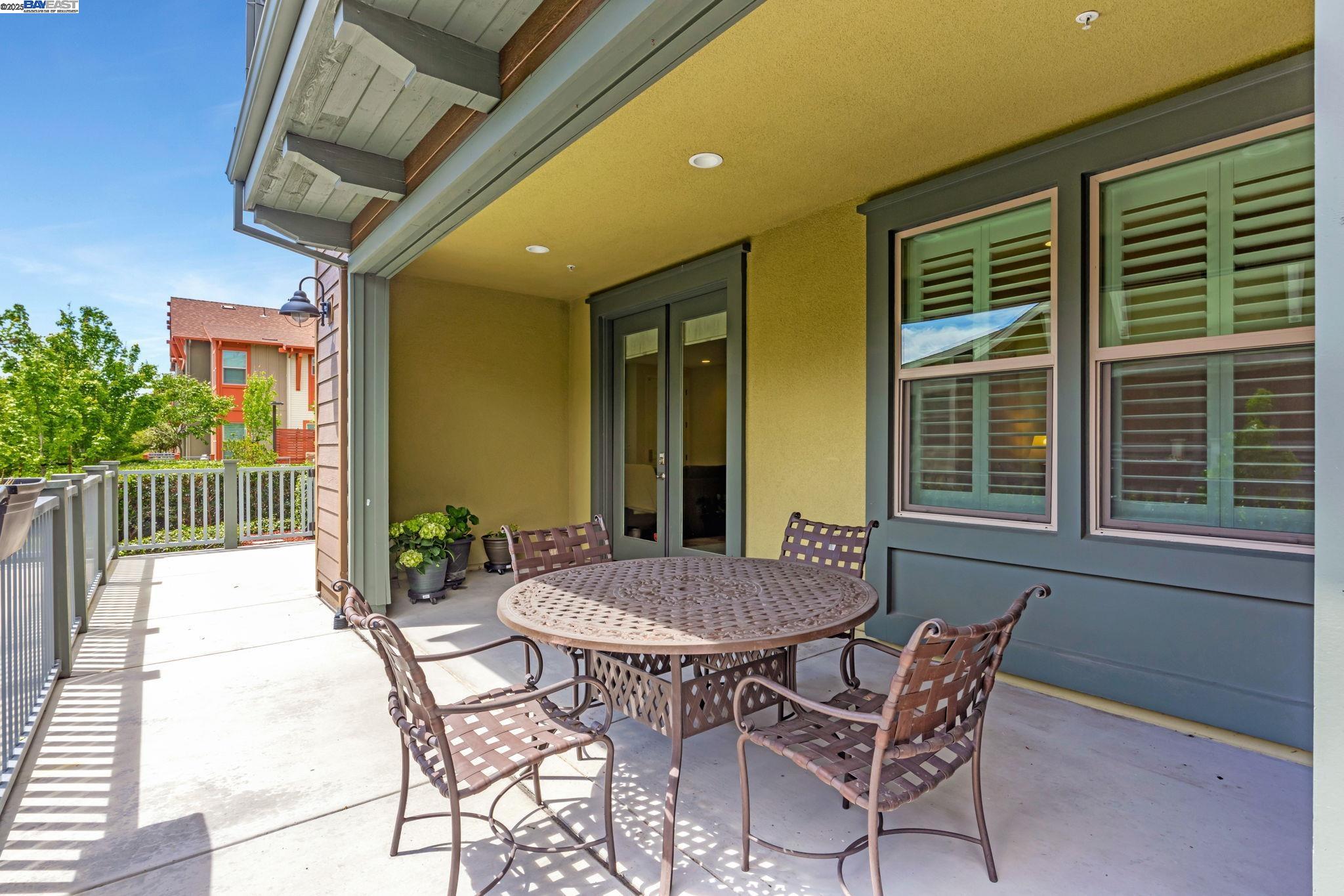 665 Sandalwood Dr # 4