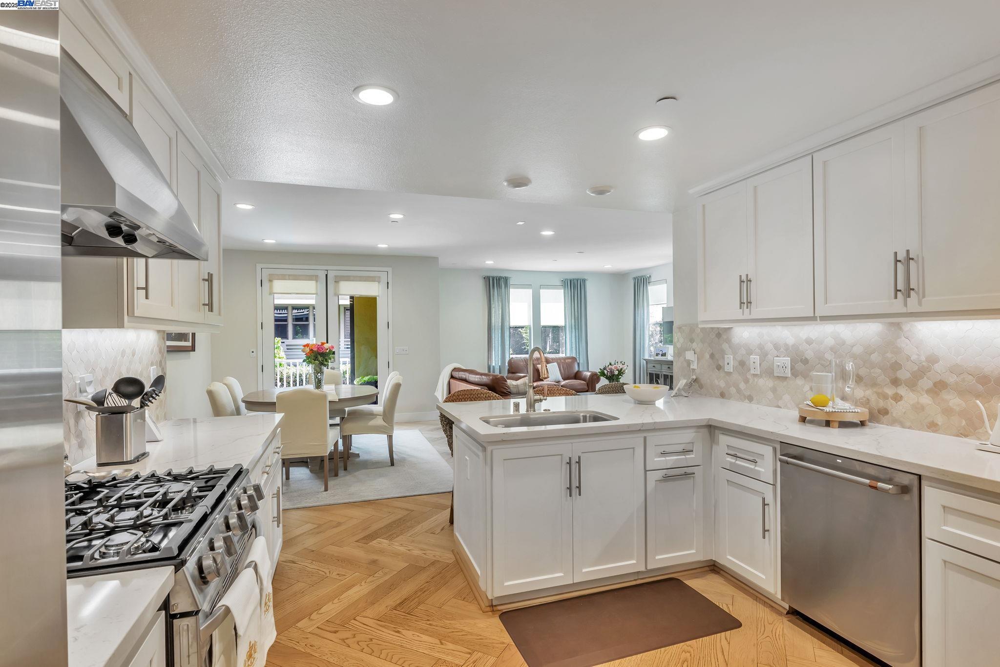 665 Sandalwood Dr # 4