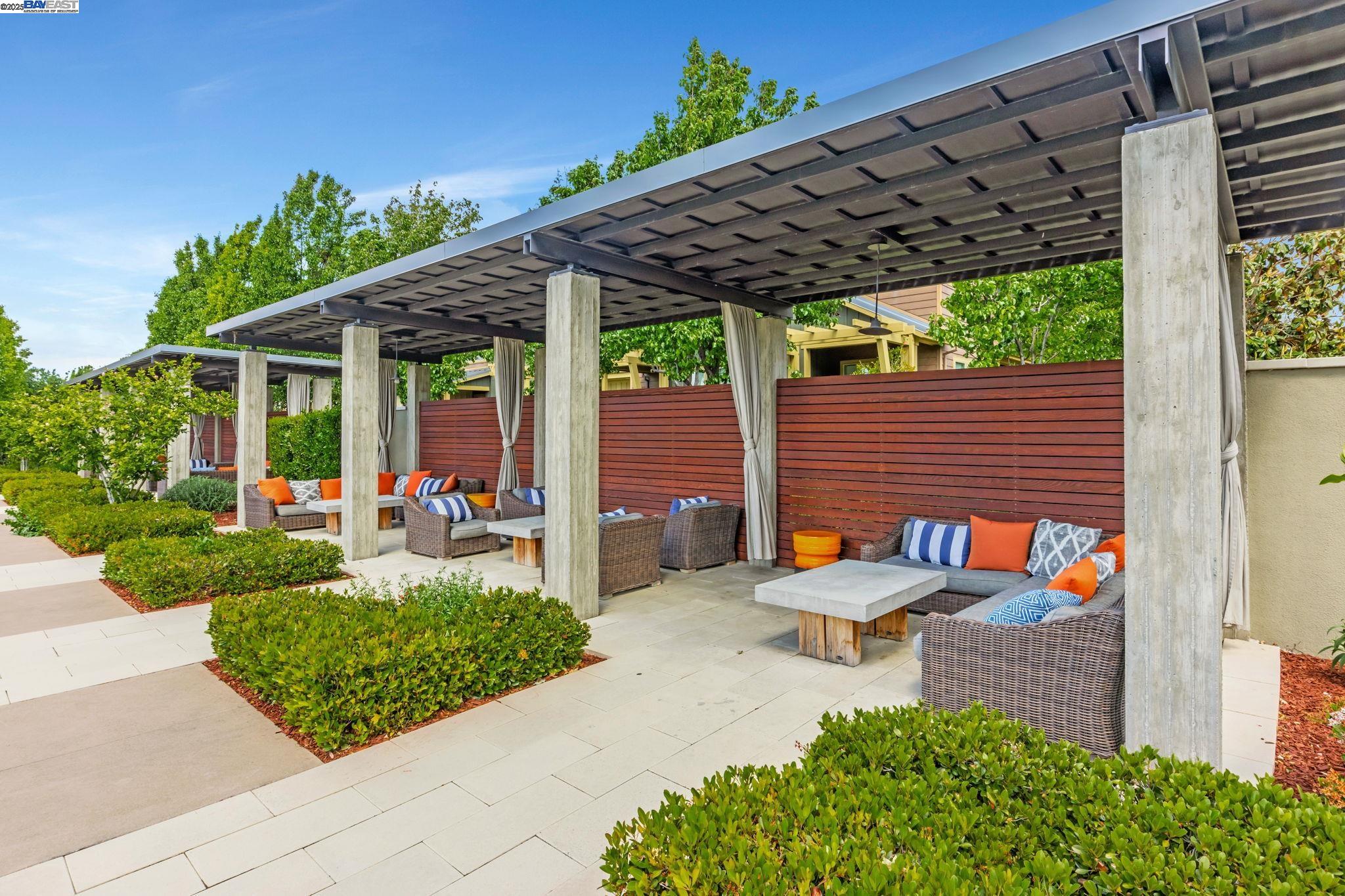 665 Sandalwood Dr # 4