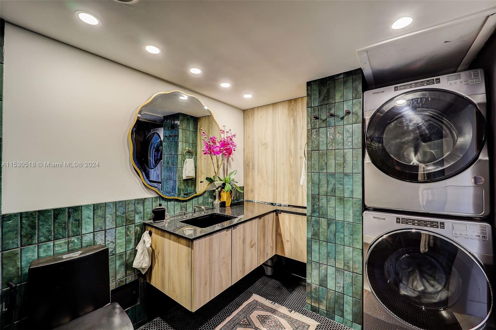 5600 Collins Avenue Unit: 16V